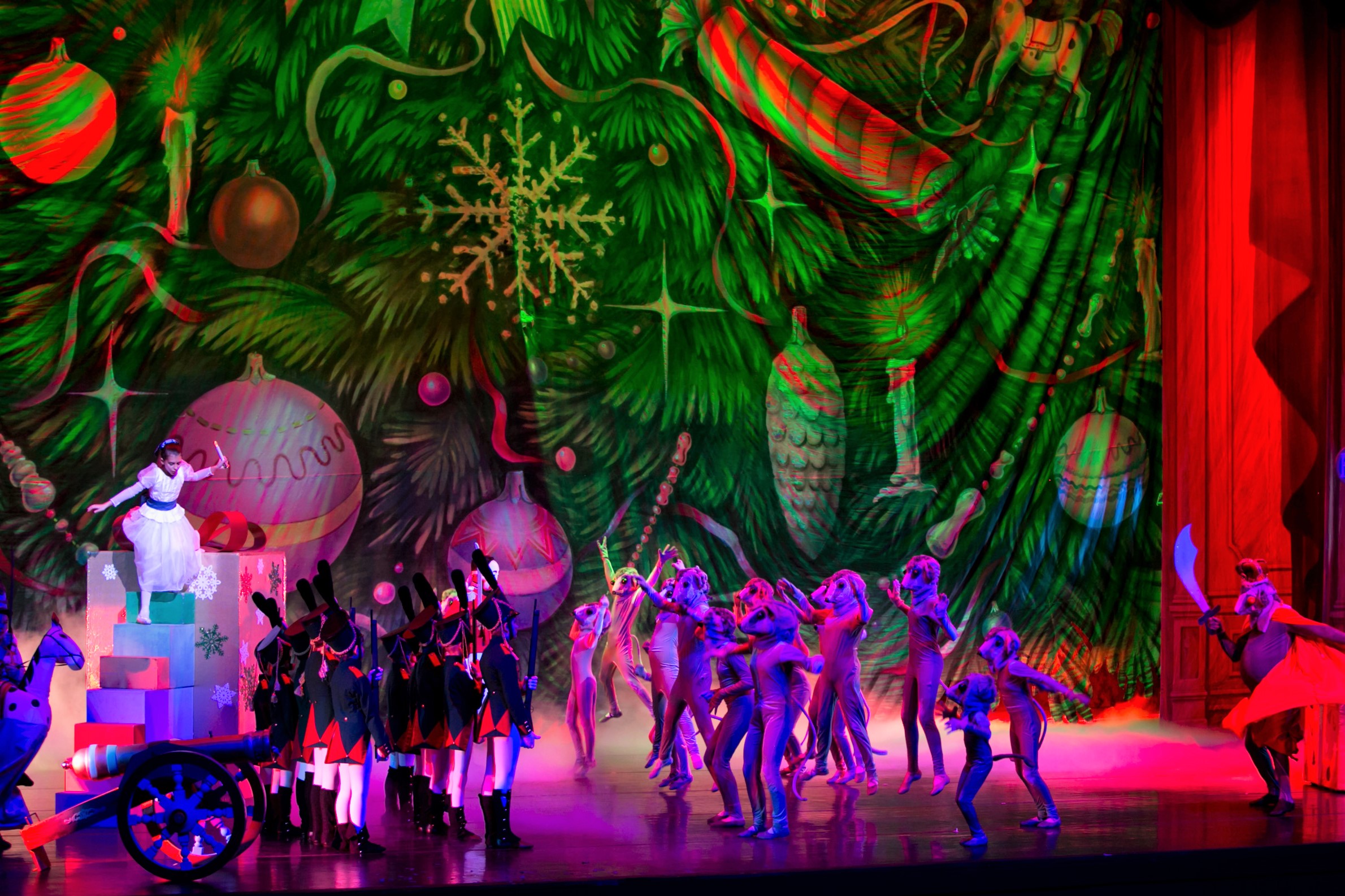 THE+NUTCRACKER